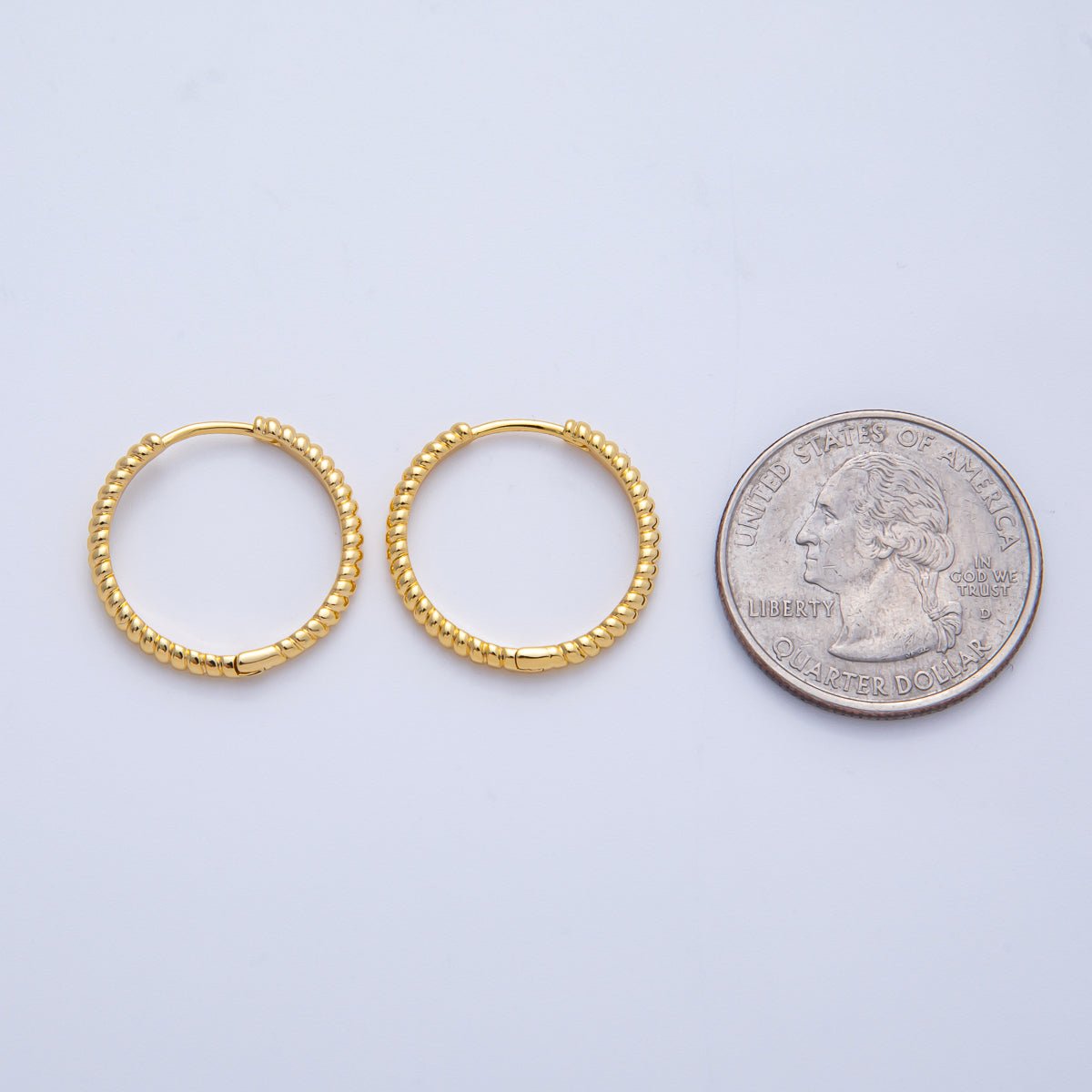18K Gold Filled 20mm Ribbed Croissant Hoop Earrings | Q00036