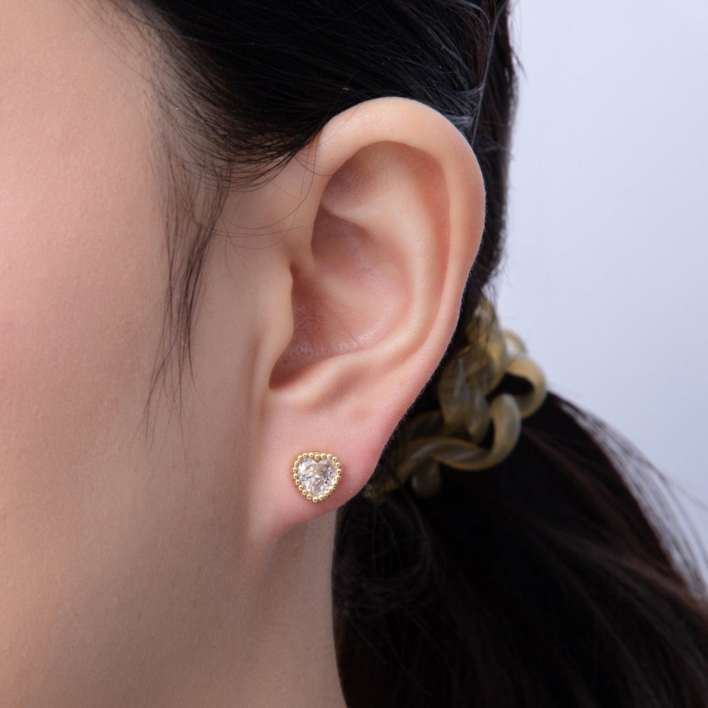 18K Gold Filled 8mm Clear CZ Ribbed Bezel Heart Stud Earrings | AD1627