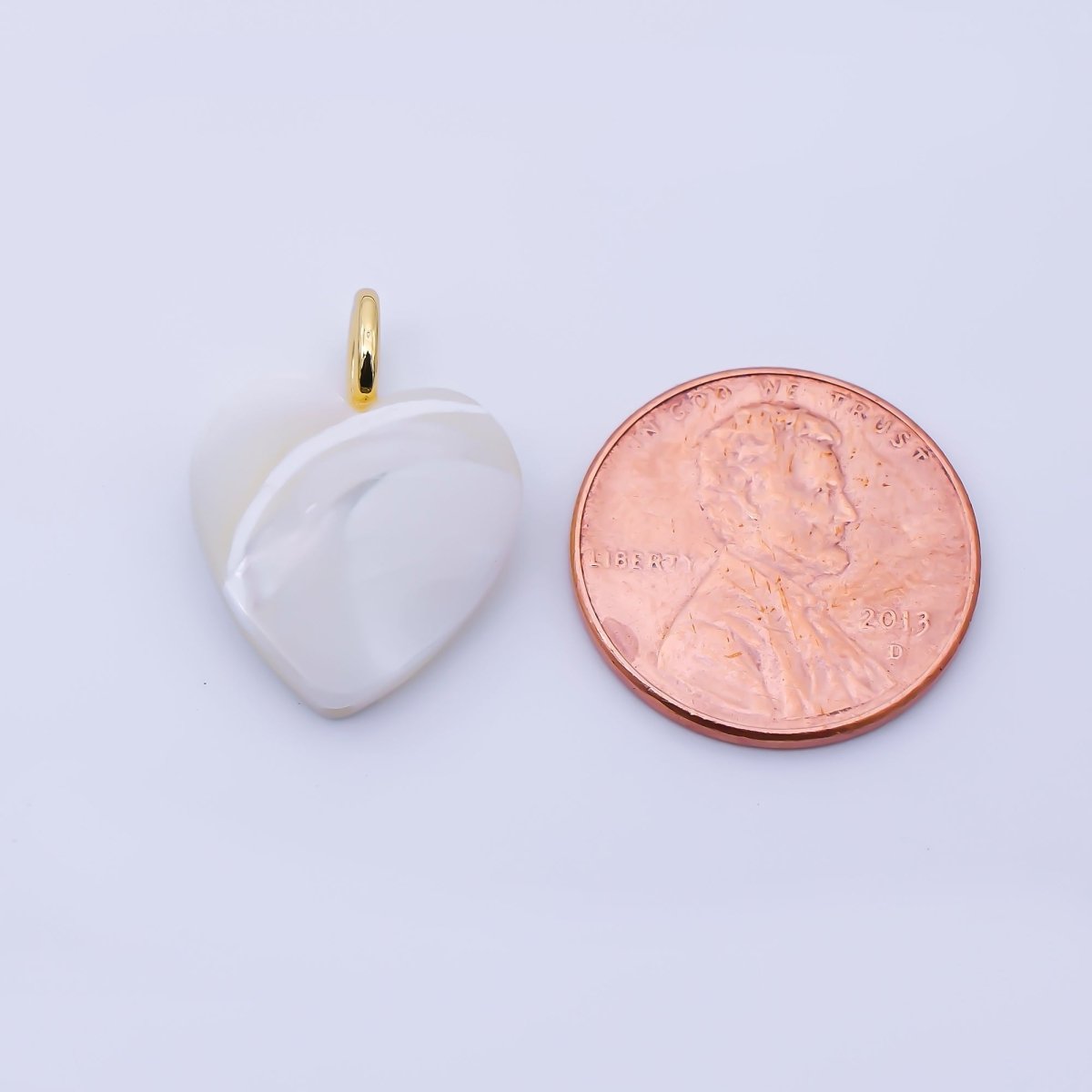 24K Gold Filled 20.7mm White Shell Pearl Heart Pendant | P1948