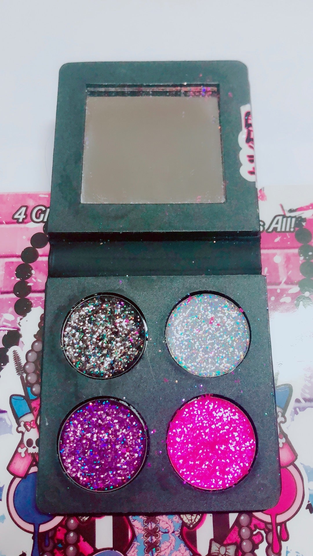 DEAD CUTE Metallic Pressed Glitter Quad