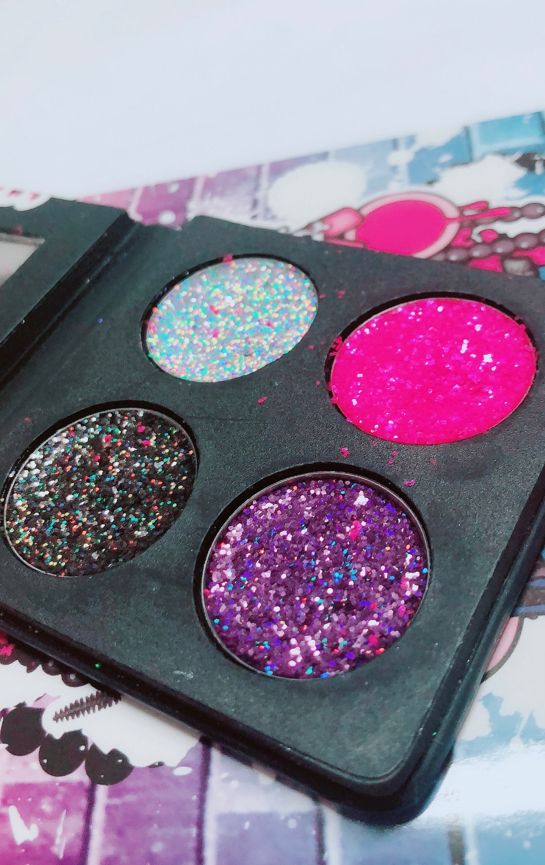DEAD CUTE Metallic Pressed Glitter Quad