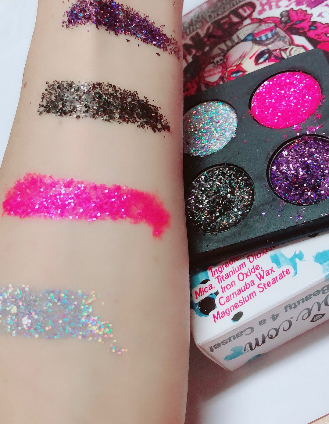 DEAD CUTE Metallic Pressed Glitter Quad