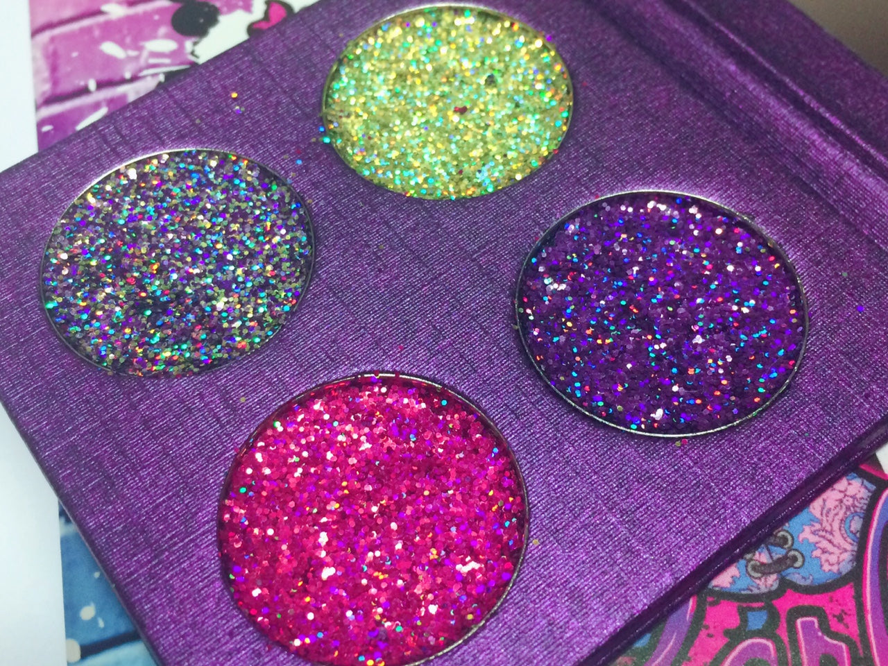 QUEEN'S PALACE METALLIC Pressed Glitter Quad
