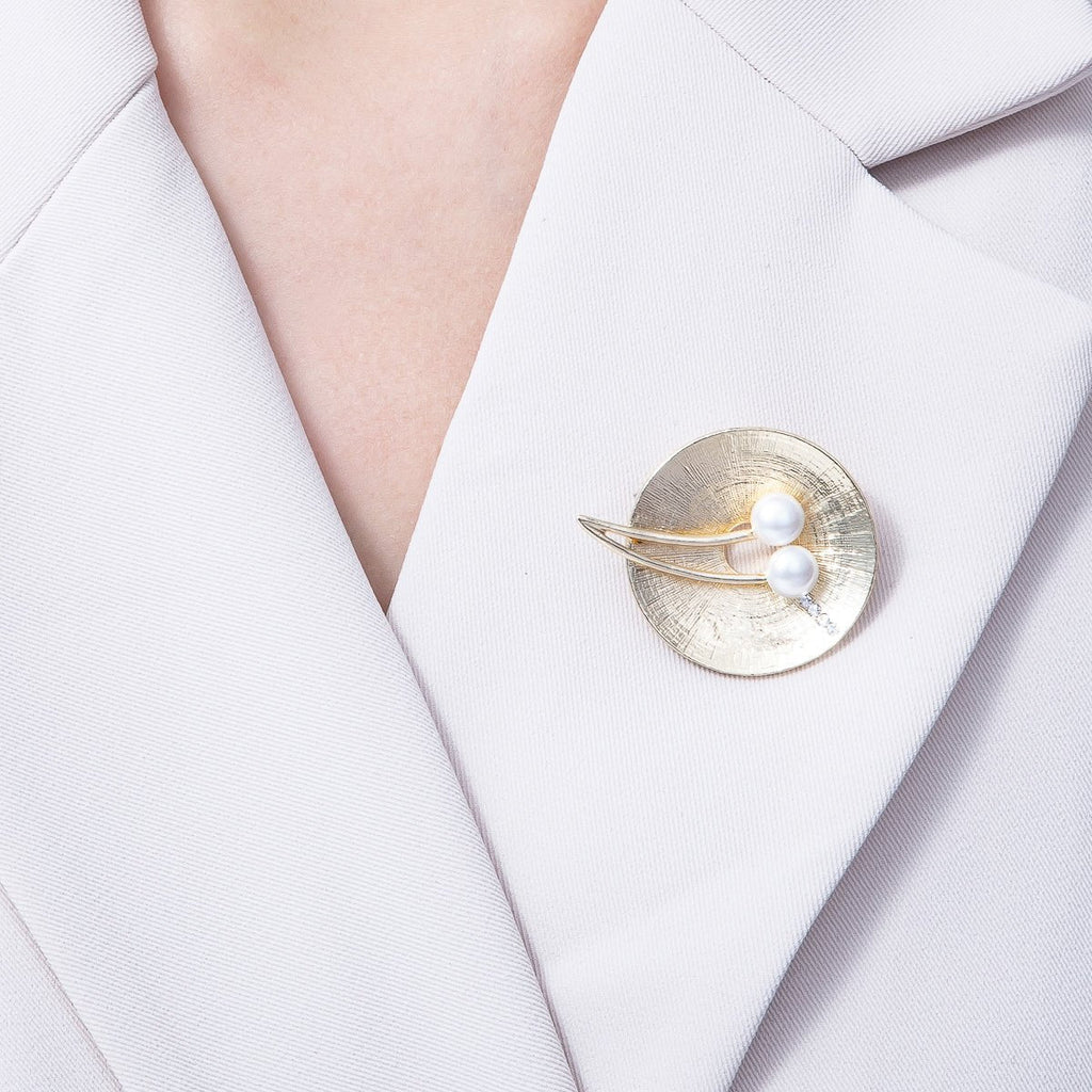 Gold 40.3mm x 32.7mm Cherry Pearl Textured Round Pin Brooch | BH-072