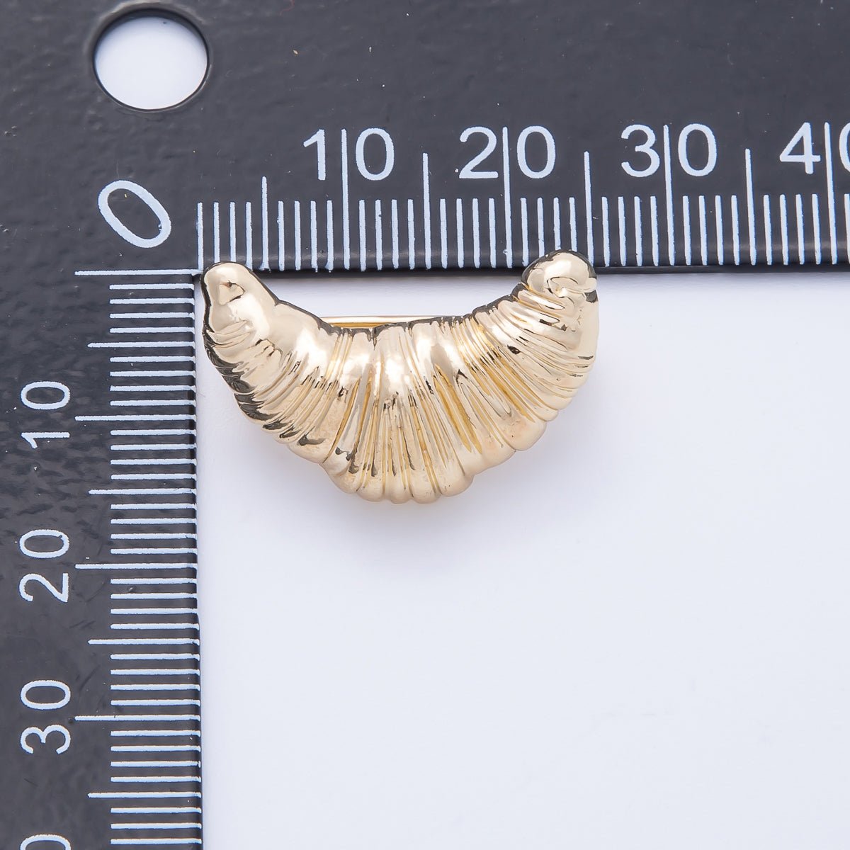 Gold Minimalist 24mm x 15mm Croissant Pastry Pin Brooch | BH-044