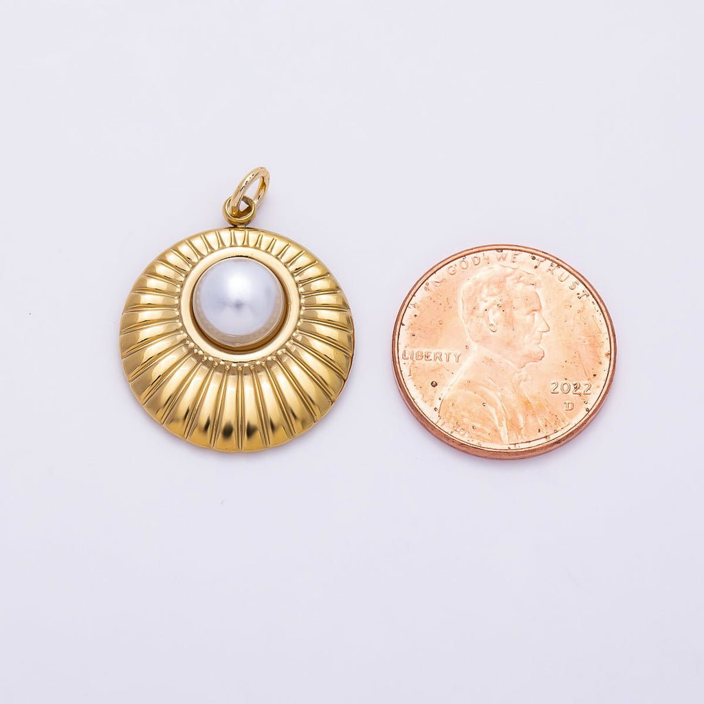 PVD Gold Stainless Steel 23mm Shell Pearl Ribbed Bezel Round Charm | Charms-01436