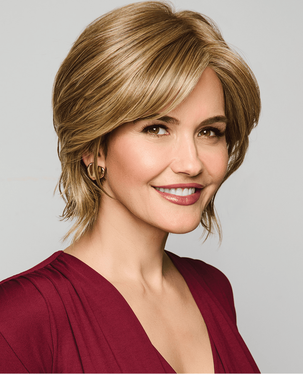 Raquel Welch Main Character Chin-Length Bob Wig, Average Cap
