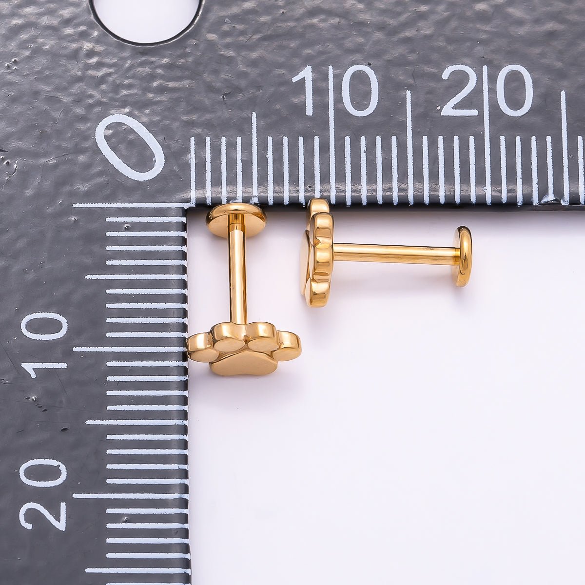 Titanium 8mm Paw Print Minimalist Cartilage Piercing Flat Back Stud in Gold & Silver | BJ-00098 BJ-00099