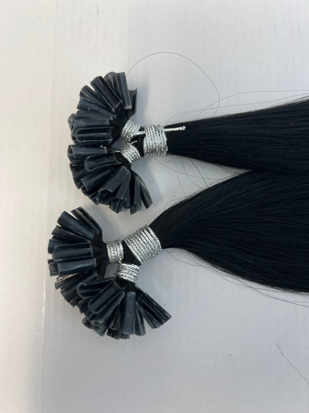 VIP U-Tip System – Keratin Human Hair Extensions, Straight 24" (100 Strands)
